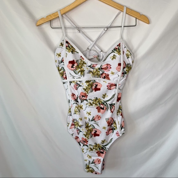 Cupshe Other - Cupshe White Floral Strappy One Piece Swimsuit S